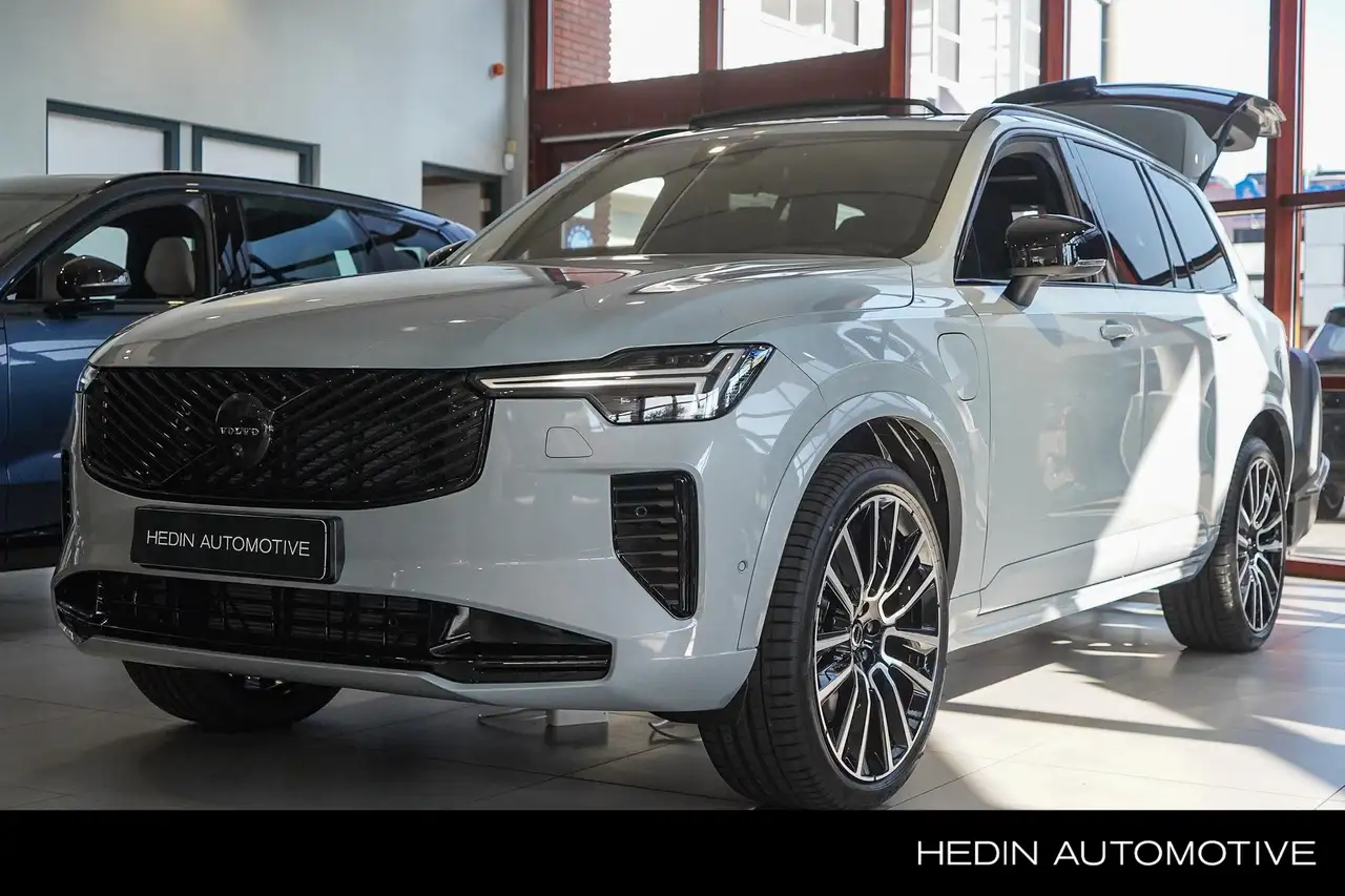 Volvo XC90 2.0 T8 Plug-in hybrid AWD Ultra Black Ed. Exec. Ve — photo 1 of 11