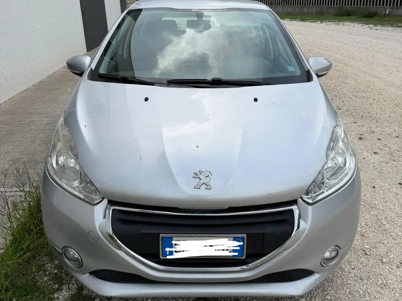 Peugeot 208 208 I 20125p 1.2 vti 12v Access — photo 1 of 6