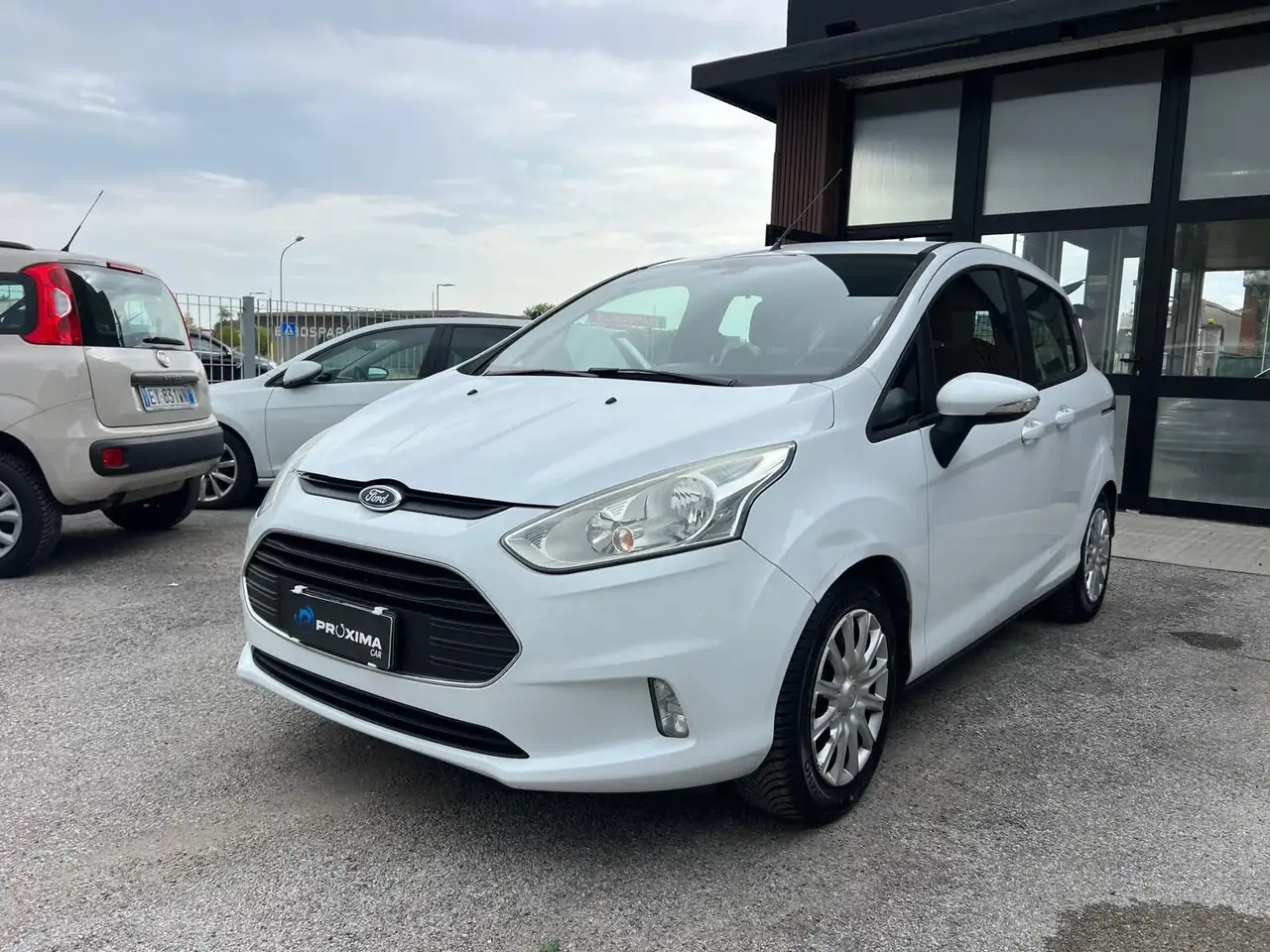 Ford B-Max 1.4 90/86cv Business — photo 1 of 13