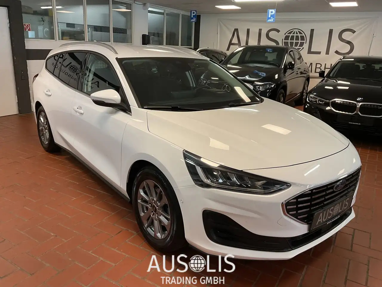 Ford Focus Turnier Titanium X Kamera,Head UP,LED — photo 1 of 15