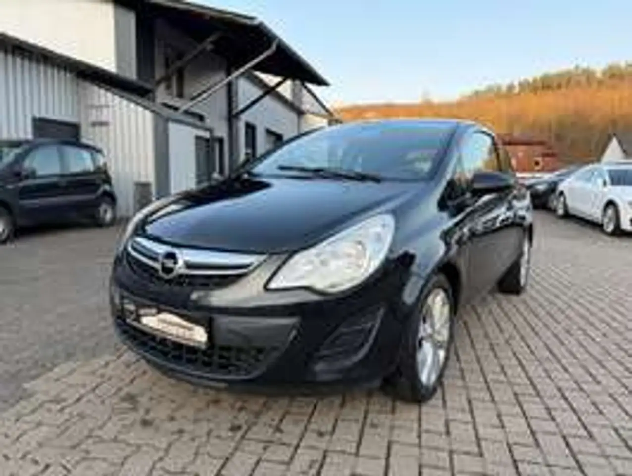 Opel Corsa D 1.4 KLIMA TÜV/AU 09/2028 — photo 1 of 27
