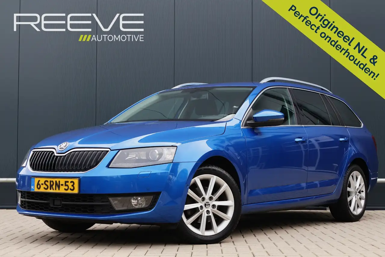 Skoda Octavia Combi 1.2 TSI Greentech Elegance Businessline | St — photo 1 of 38
