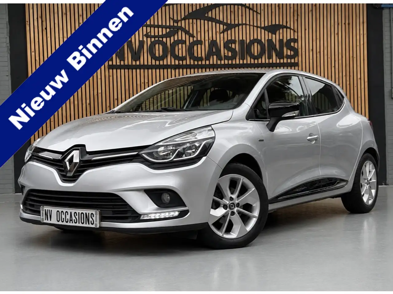 Renault Clio 0.9 TCe Limited DEALEROH/PARKSNSR/TRKHAAK/CRUISE/1 — photo 1 of 34