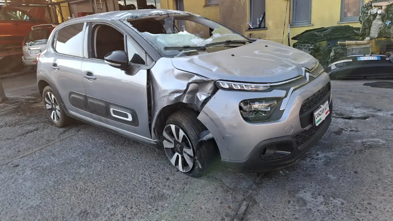 Citroen C3 1.2 puretech Elle s&s 110cv eat6 — photo 1 of 15