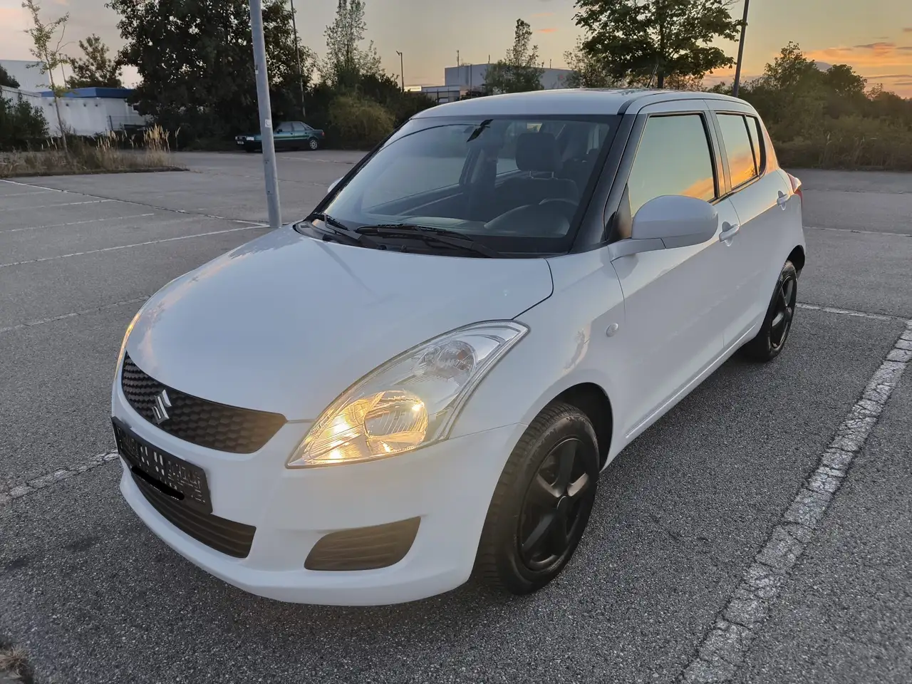 Suzuki Swift 1.2 4x4 Club — photo 1 of 19
