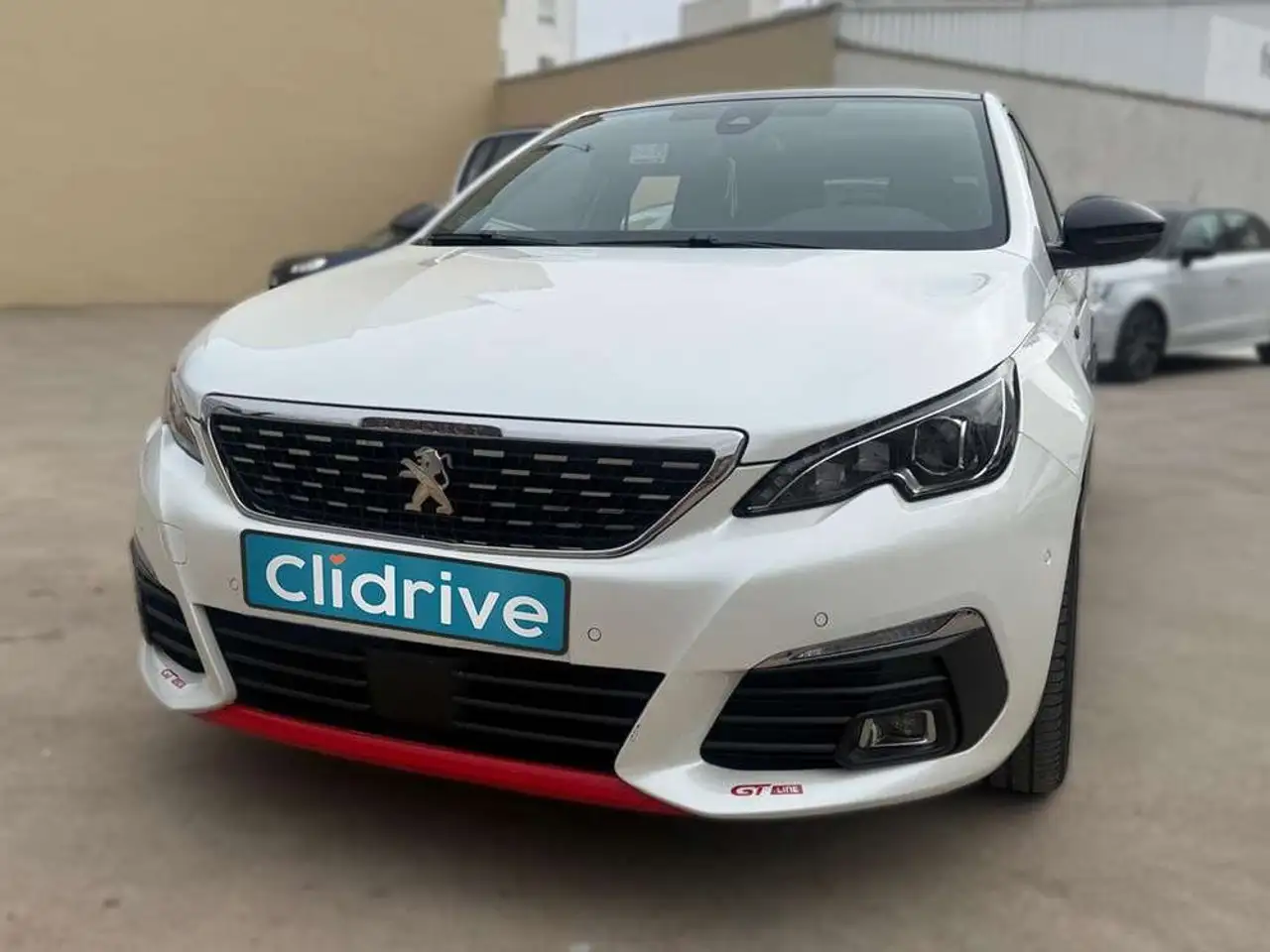 Peugeot 308 SW Active Pack BlueHDi 130 SS EAT8 — photo 1 of 17