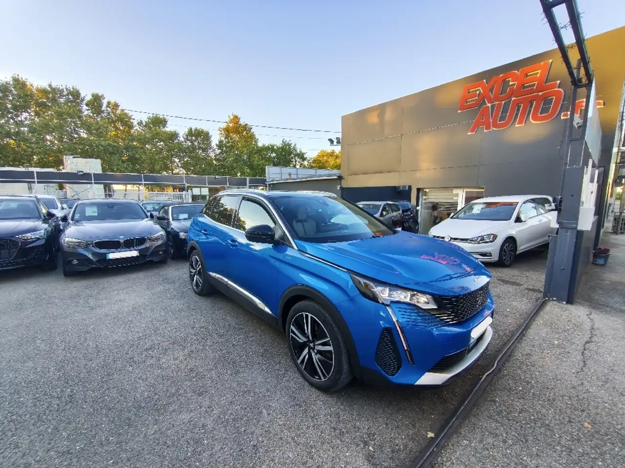 Peugeot 3008 Hybrid 225 e-EAT8 GT — photo 1 of 10