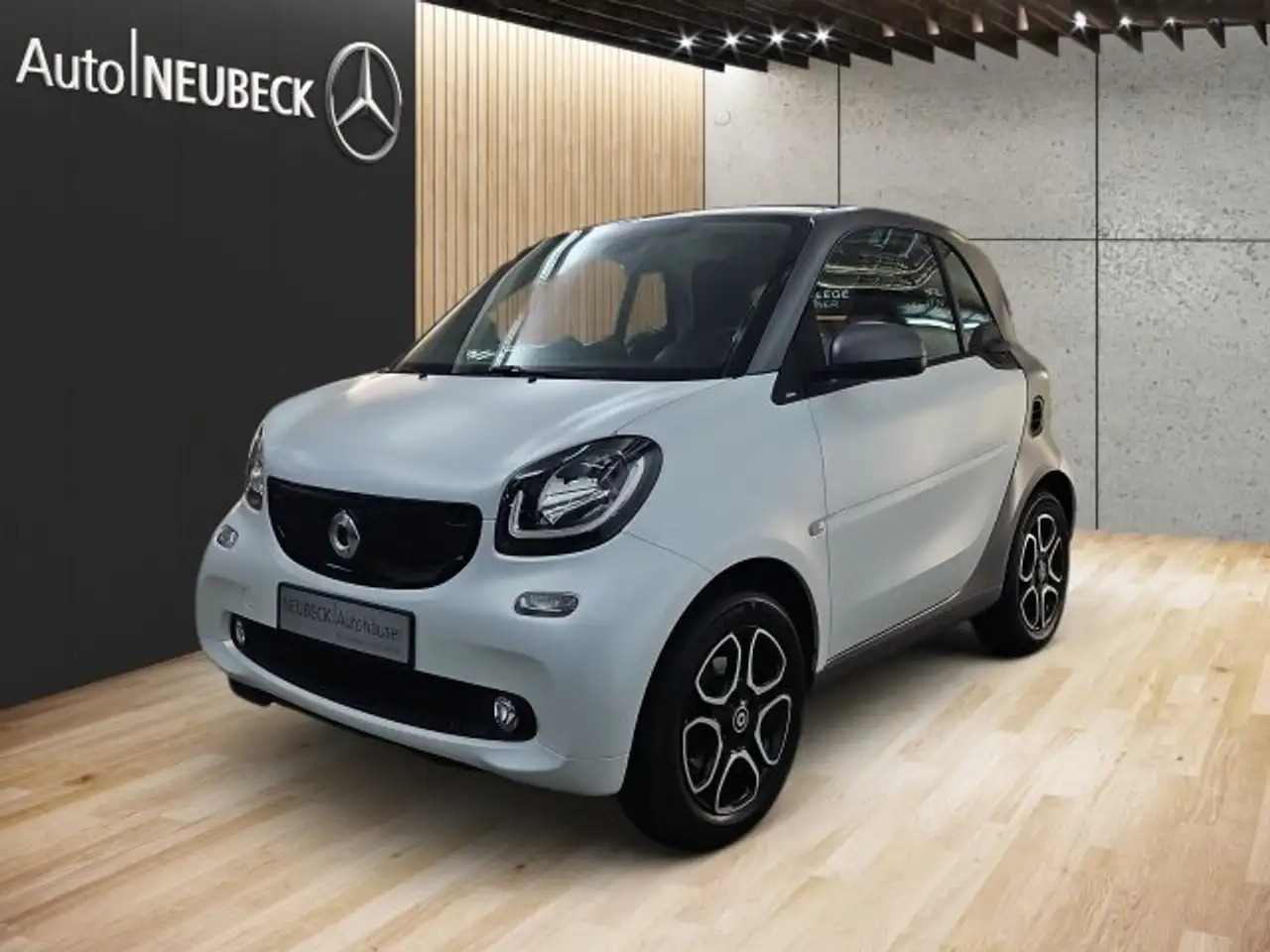 smart forTwo fortwo coupe 0.9 Cool & Media/Rückfahrkamera/ — photo 1 of 25
