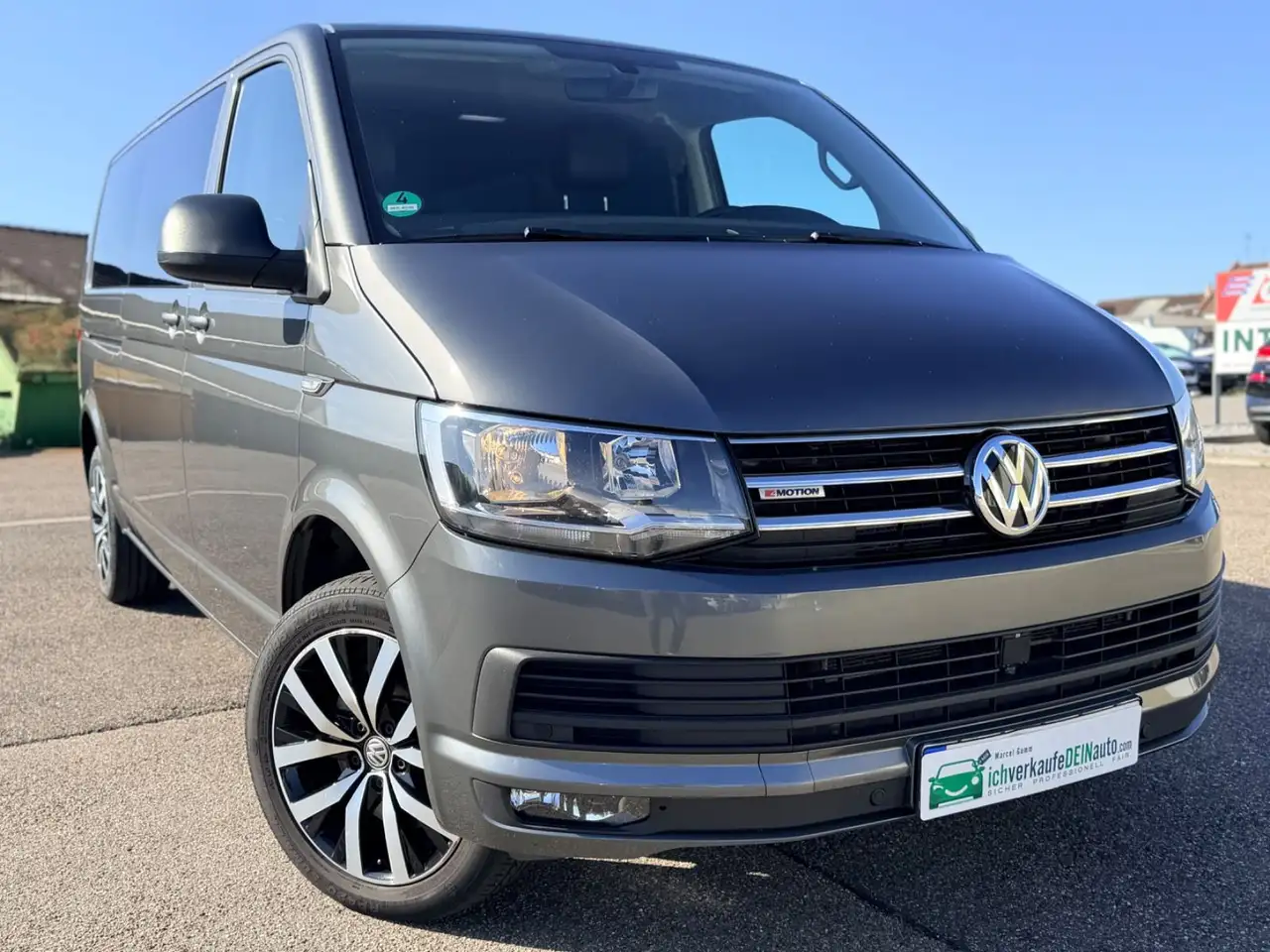 Volkswagen T6 Transporter T6 Bus Multivan lang 4Motion Comfortline — photo 1 of 40