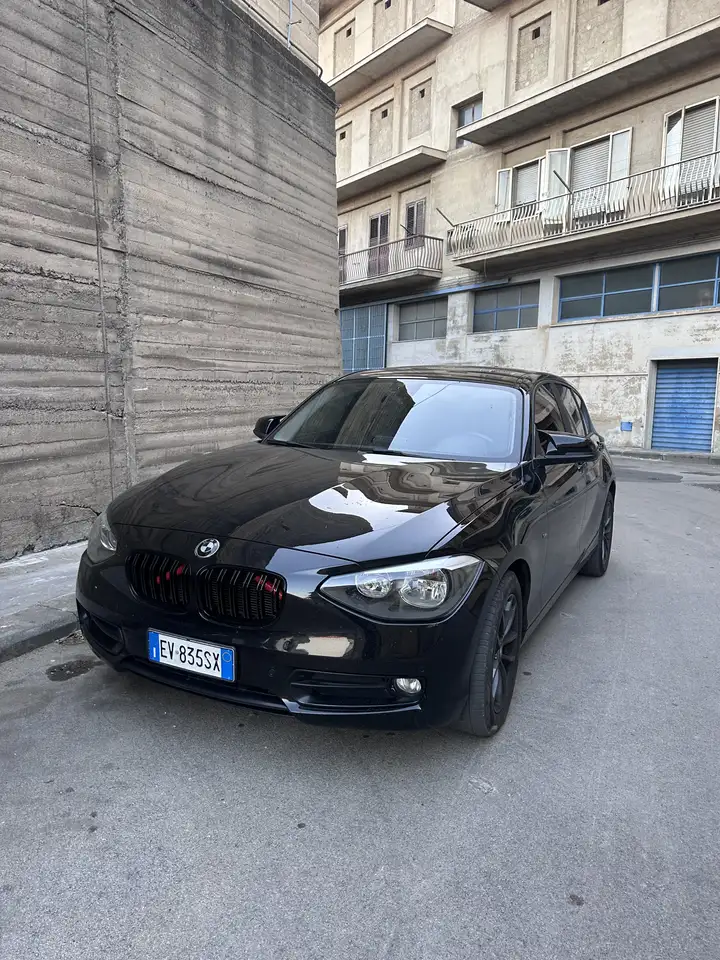 BMW 118 118d 5p Sport — photo 1 of 10