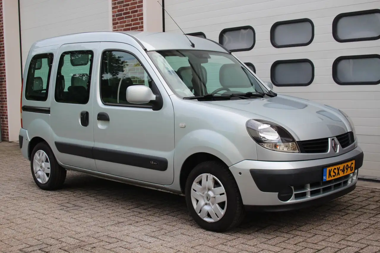 Renault Kangoo 1.2-16V Authentique 5P * Nwe Distributie / 76.647K — photo 1 of 25