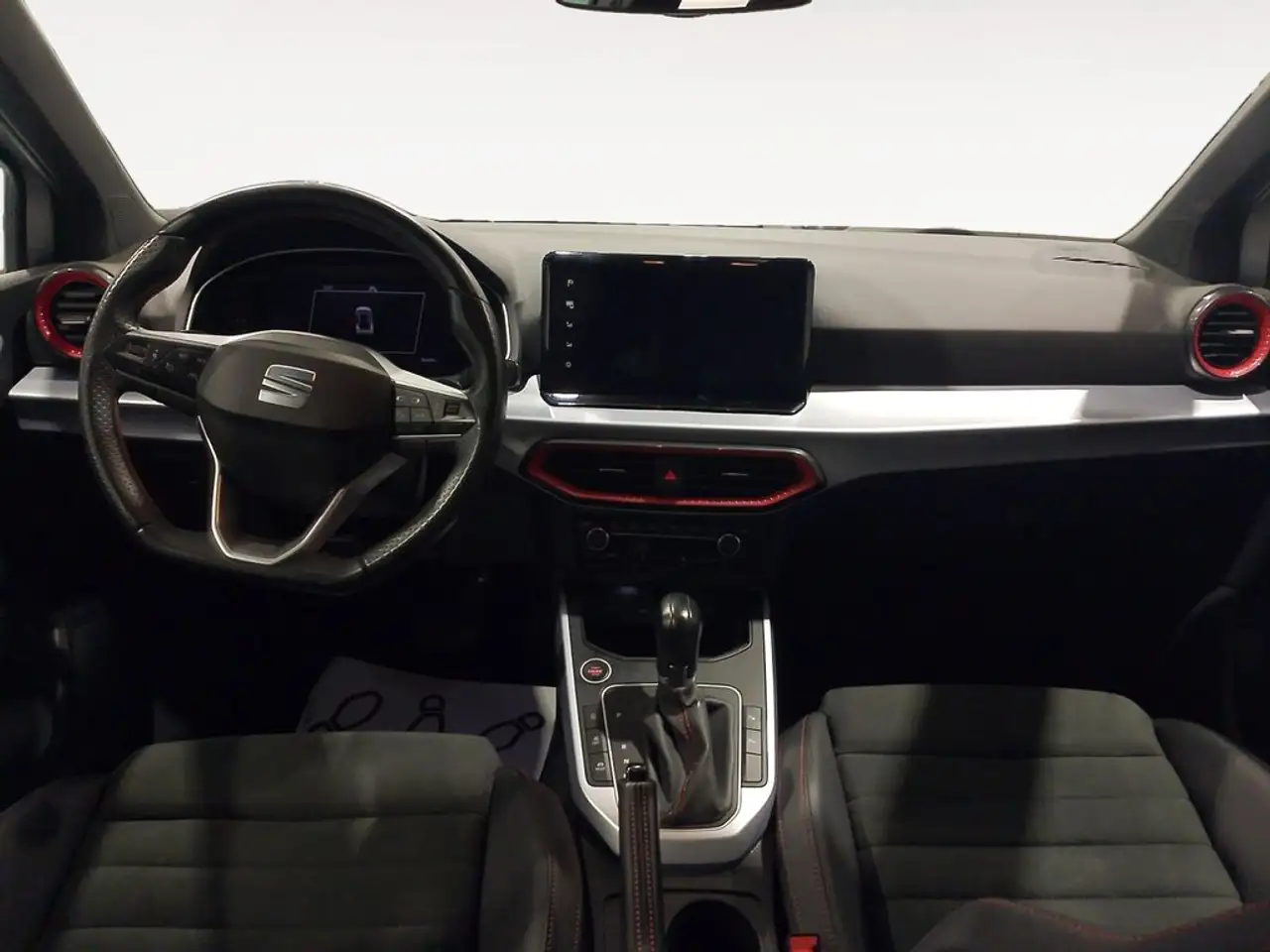 2024 SEAT Arona 1.5 TSI S&S FR DSG7 XM 150, photograph 6