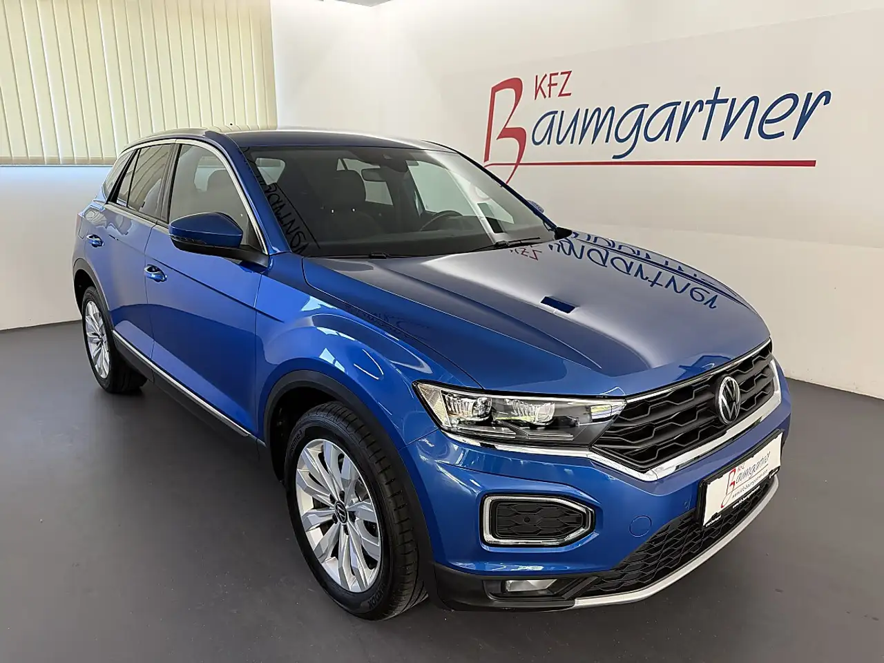 Volkswagen T-Roc 2,0TDI DSG Sport *LED*NAVI*ACC*Sitzheizung*Getö... — photo 1 of 40