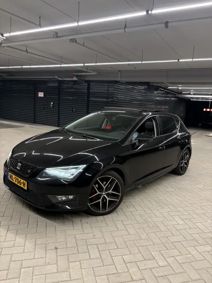 SEAT Leon 1.4 EcoTSI FR Con. — photo 1 of 9
