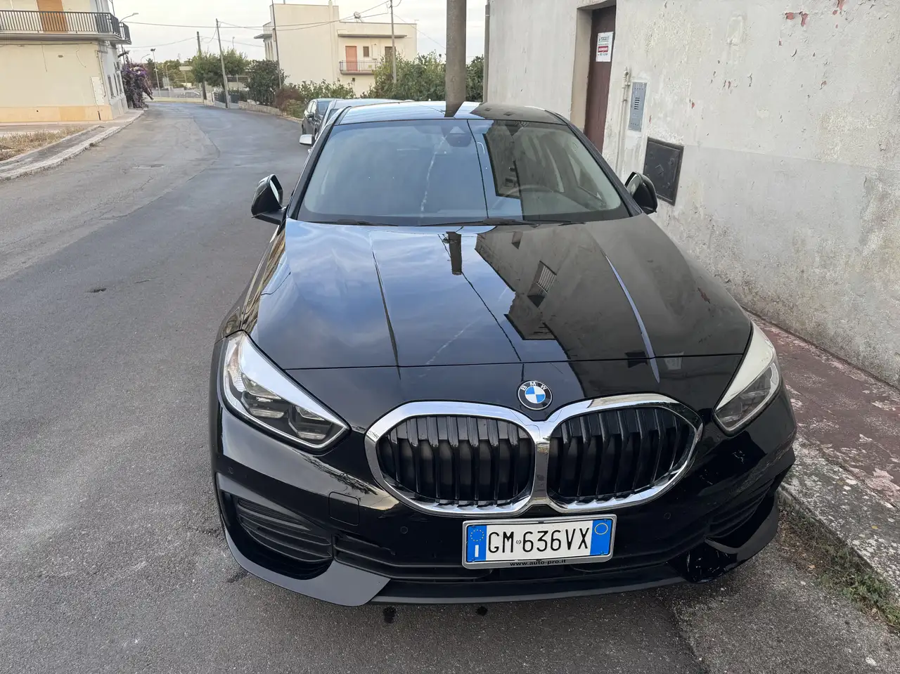 BMW 116 Business Advantage 116d — photo 1 of 8