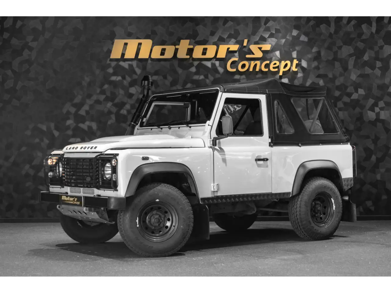 Land Rover Defender CABRIOLET — photo 1 of 30