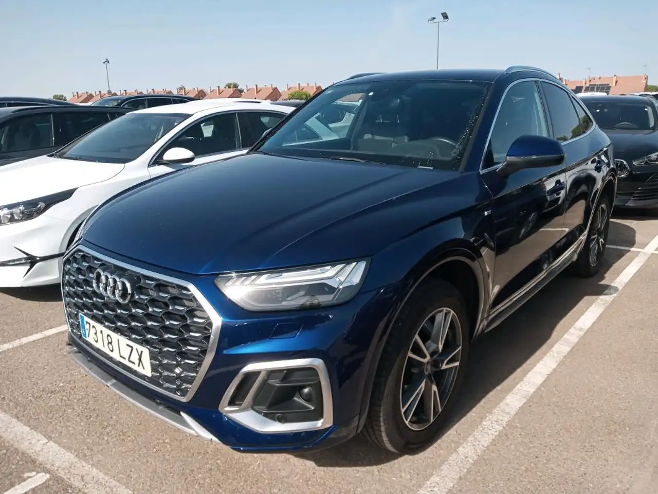 Audi Q5 Sportback 40 TDI quattro-ultra S line S tronic 150 — photo 1 of 5