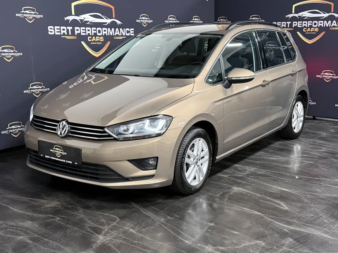 Volkswagen Golf Sportsvan Comfortline BMT/Start-Stop — photo 1 of 34