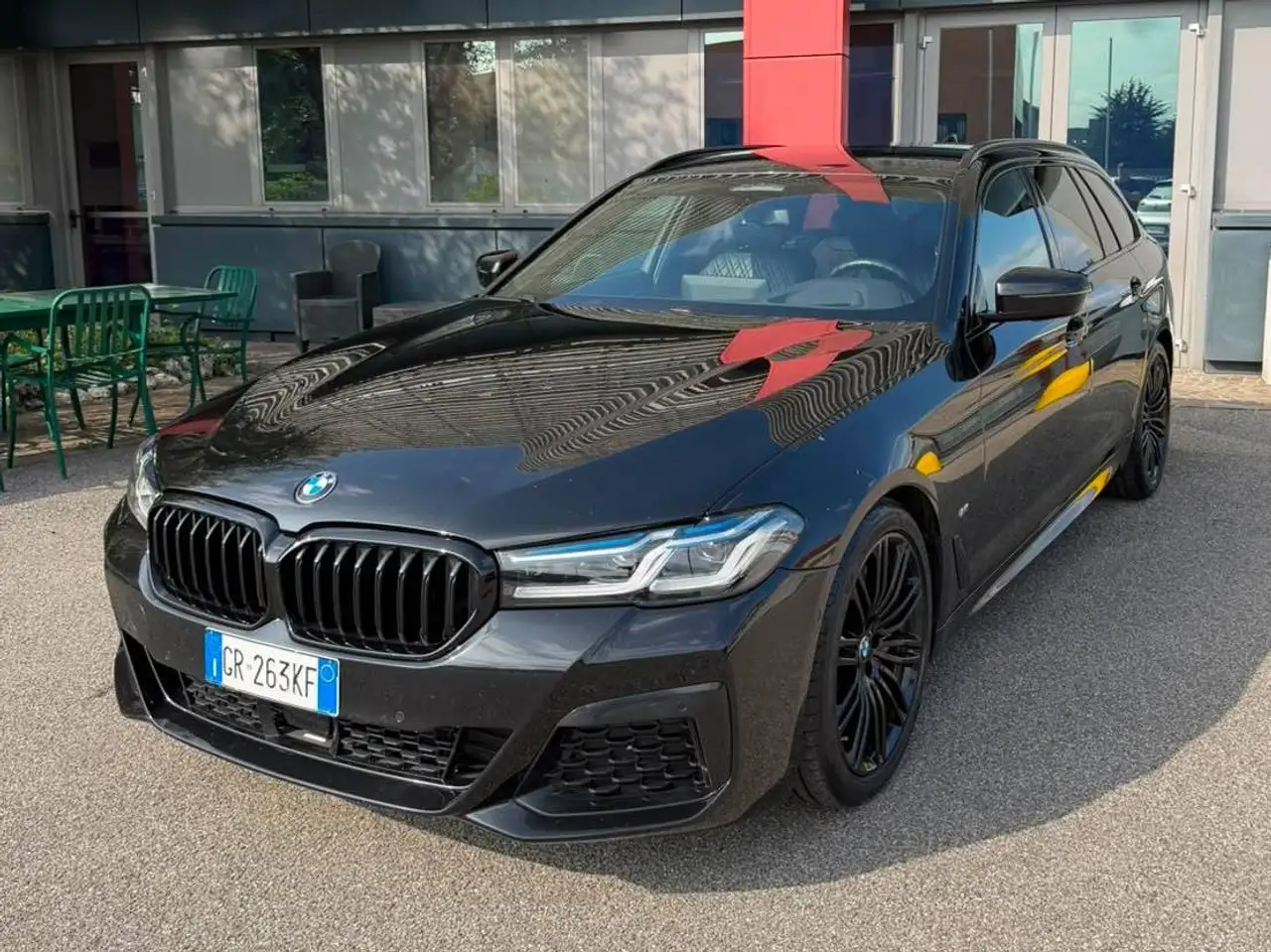 BMW 540 540d Touring mhev 48V xdrive Msport auto MY22 — photo 1 of 15