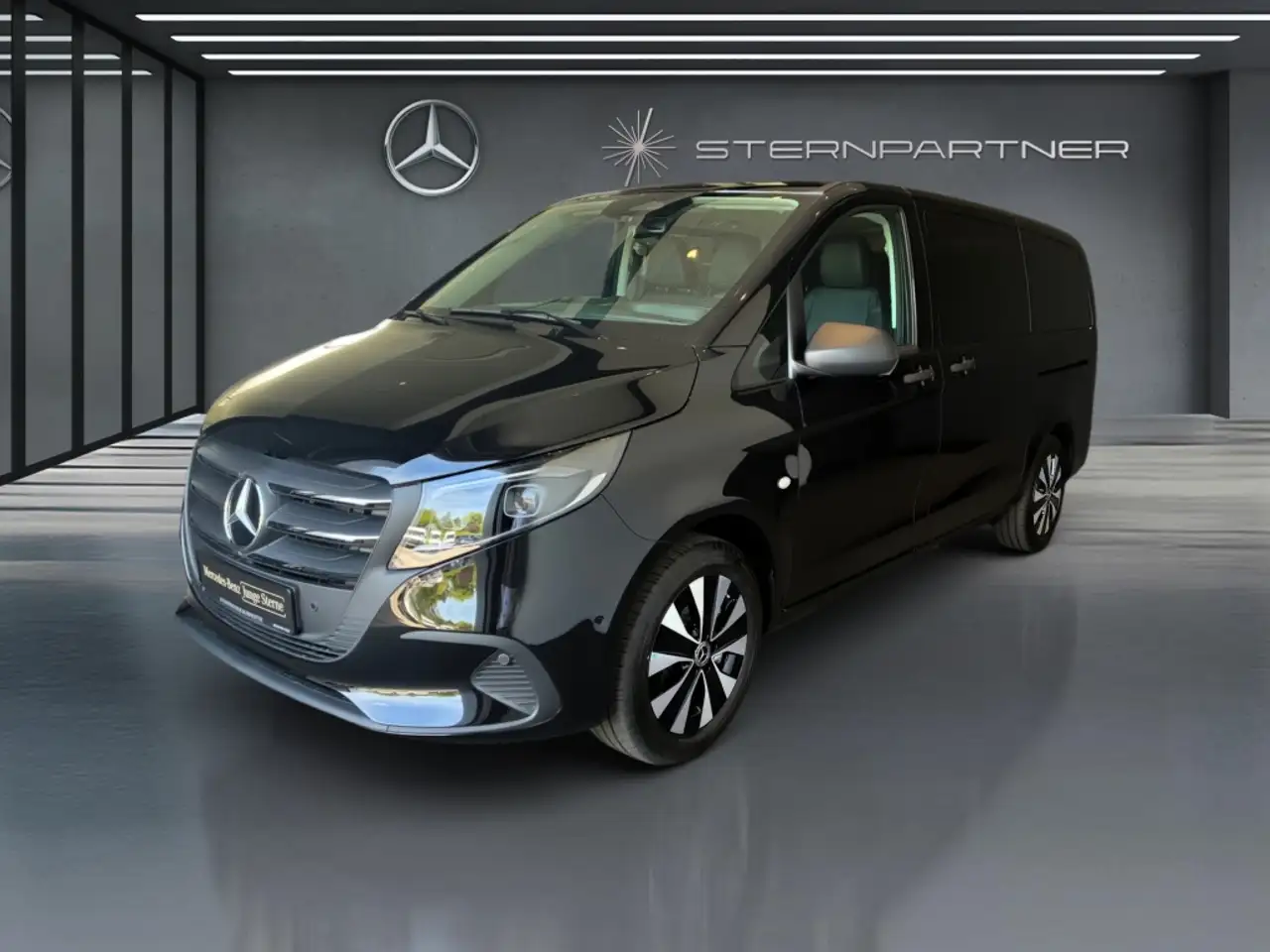 Mercedes-Benz Vito 116 CDI Tourer SELECT Lang 9-Sitzer+Automatik — photo 1 of 16