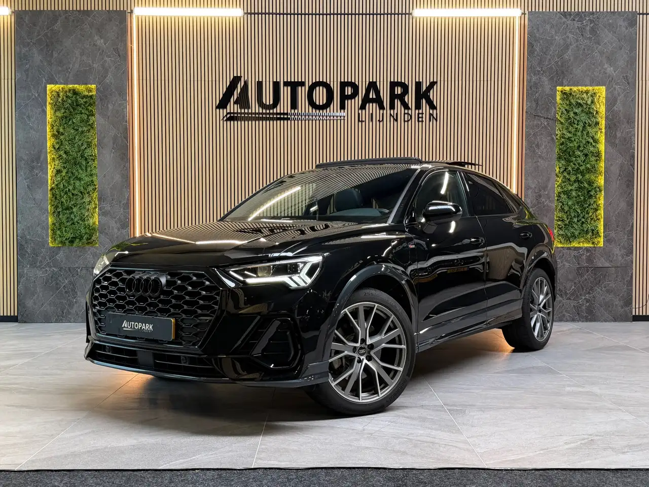 Audi Q3 Sportback 45 TFSI e 3X S-LINE|BTW|PANO|MATRIXLED|V — photo 1 of 31