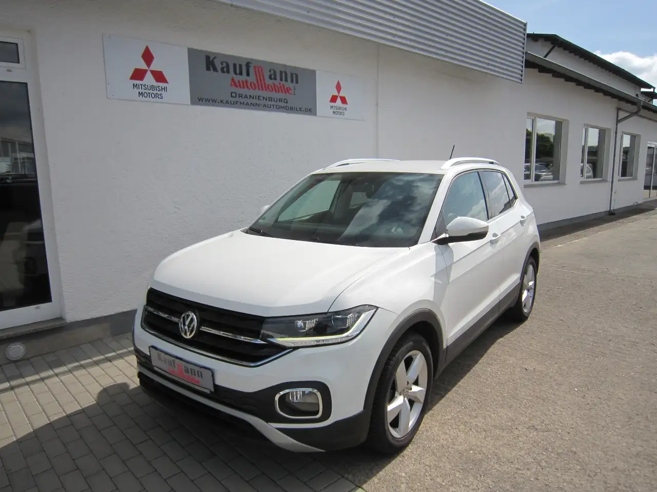 Volkswagen T-Cross 1.0 TSI Style — photo 1 of 19