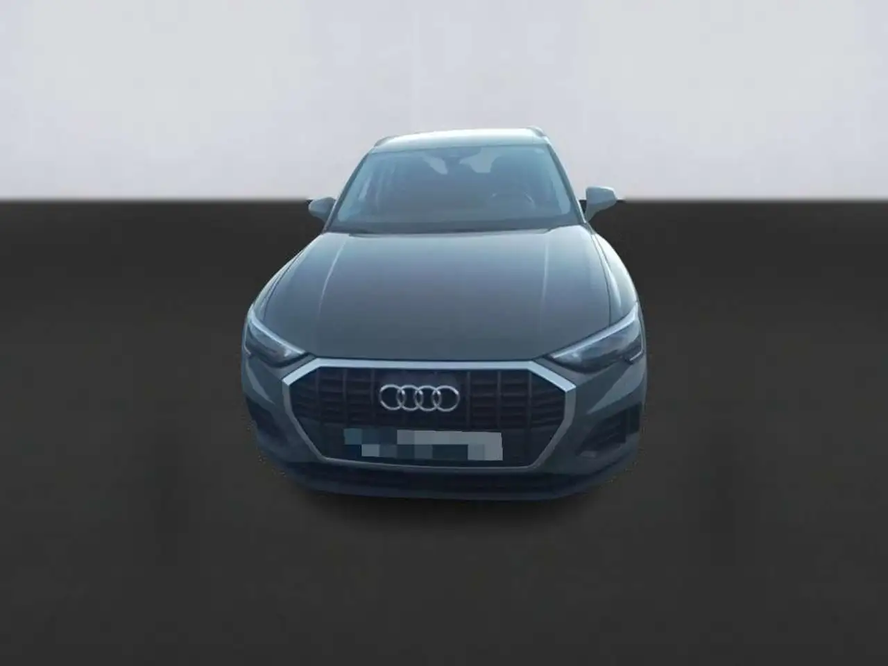 Audi Q3 35 TDI S tronic 110kW — photo 1 of 10
