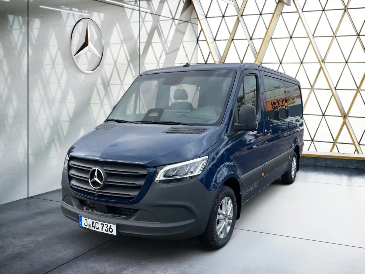 Mercedes-Benz Sprinter 319 CDI KA L2H1 3,5t AHK*360°LenkHz*StH — photo 1 of 26