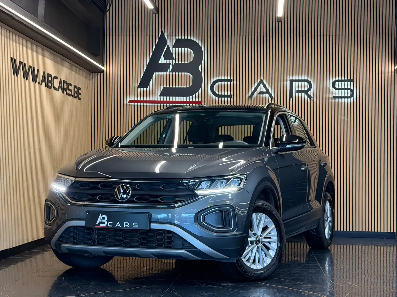 Volkswagen T-Roc 1.0 TSI * SPORT * GARANTIE 12 MOIS * 1ER PROPRIETAIRE * — photo 1 of 15