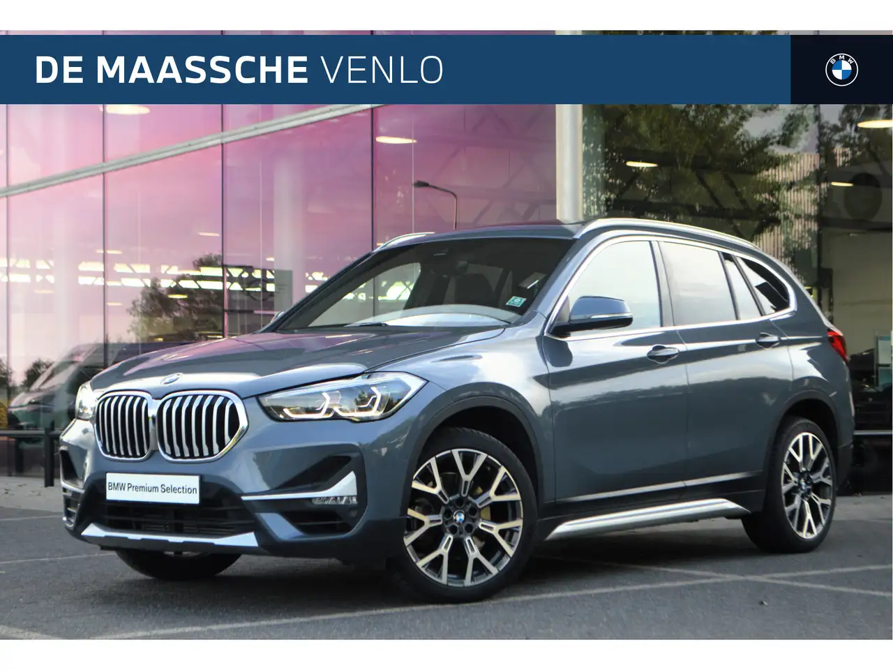 BMW X1 sDrive20i High Executive xLine Automaat / Panorama — photo 1 of 24
