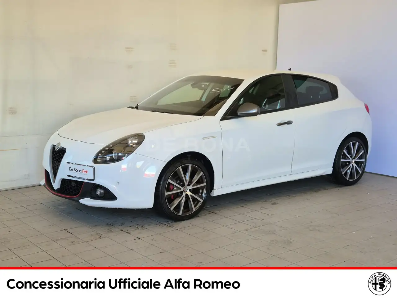Alfa Romeo Giulietta 1.6 jtdm super 120cv — photo 1 of 15