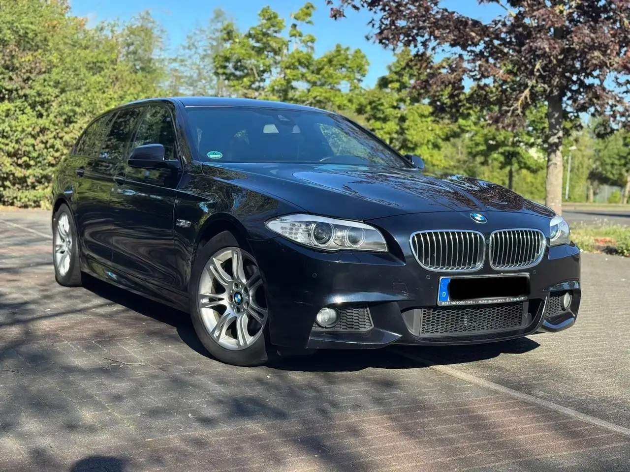 BMW 520 d M-Paket*Kamera*Digital*Scheckheft — photo 1 of 15