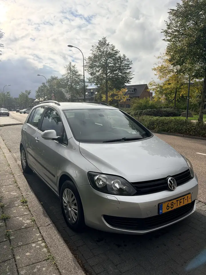 Volkswagen Golf Plus 1.2 TSI DSG Comfortline — photo 1 of 5