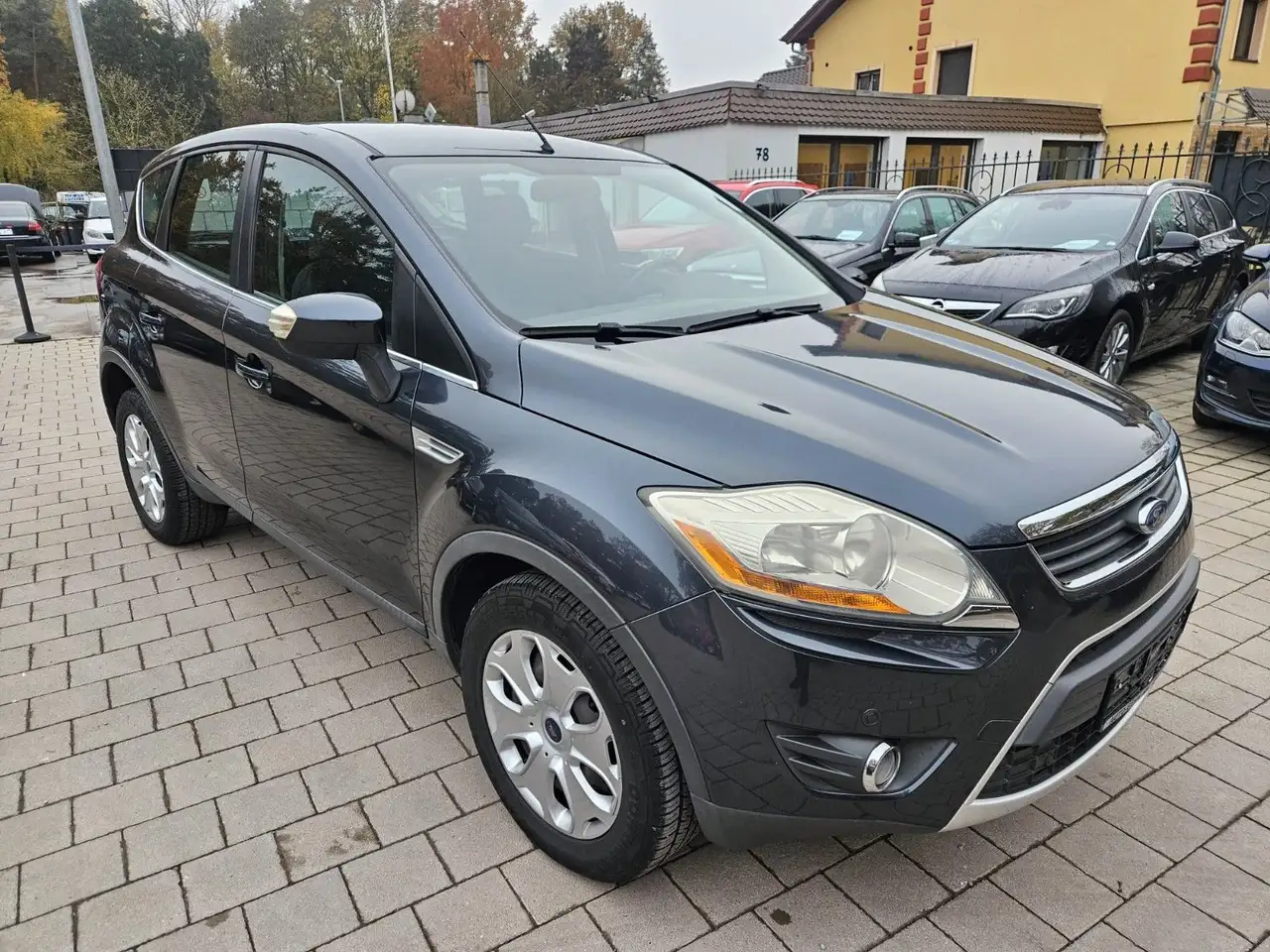 Ford Kuga Trend — photo 1 of 15
