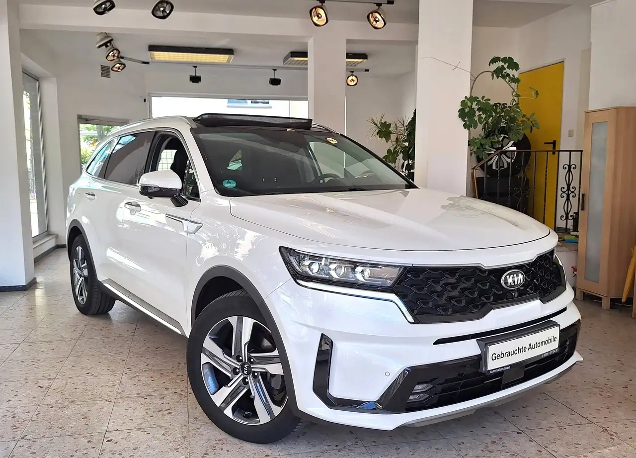 Kia Sorento Plug-In Hybrid AWD nur42Tkm Schiebedach 8xRäder Werksgarantie 360* LED — photo 1 of 40