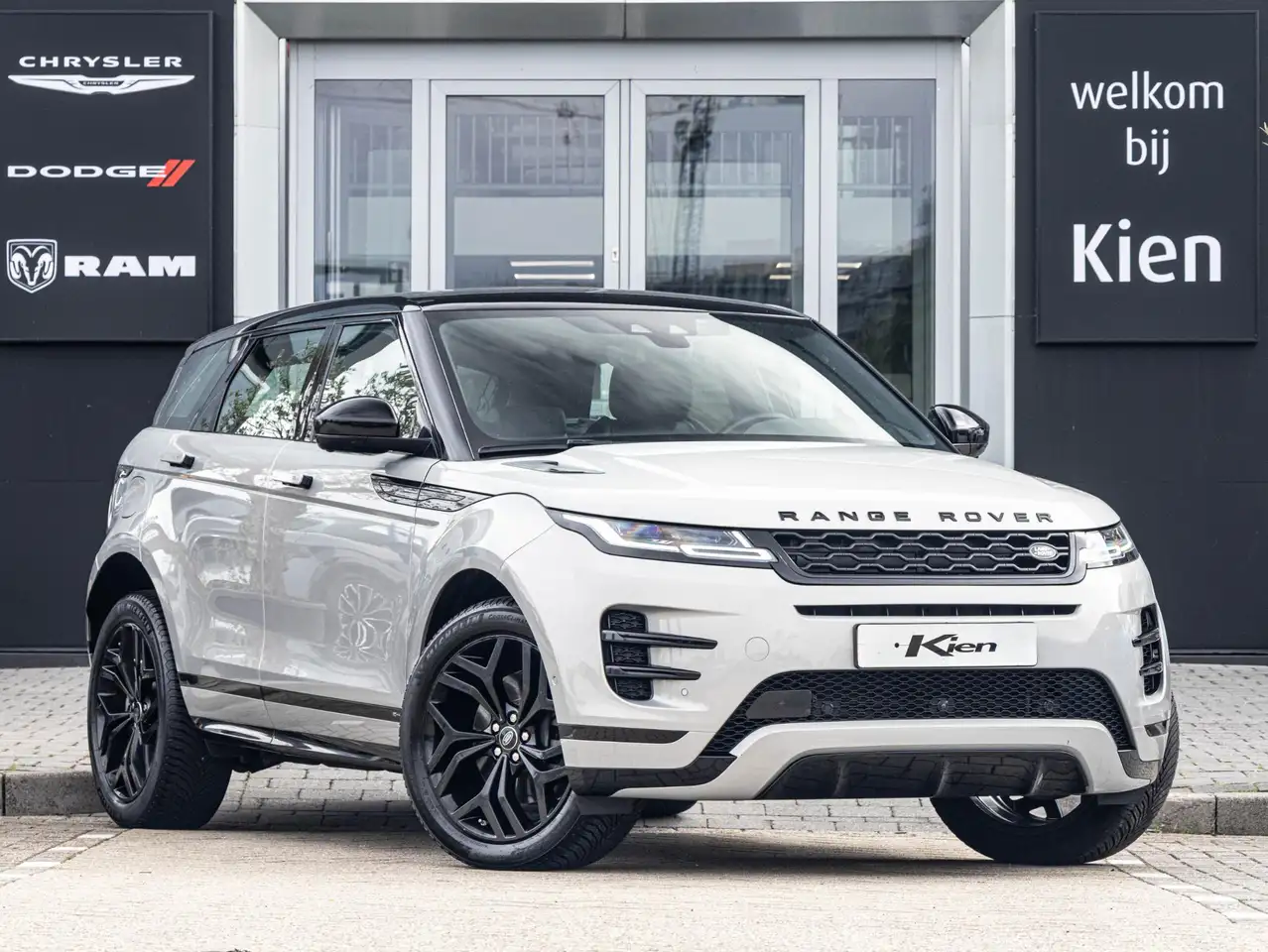 Land Rover Range Rover Evoque 1.5 P300e AWD R-Dynamic | Virtual Cockpit | Leder — photo 1 of 40