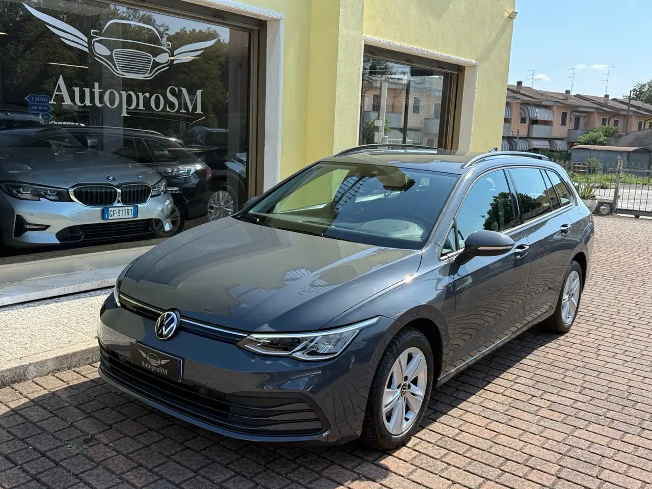 Volkswagen Golf Variant 2.0 tdi Life 115cv dsg PREZZO REALE*SERVICE UFFICIALE*UNICO PROPRIETARIO*LUCI AMBIENTALI — photo 1 of 15