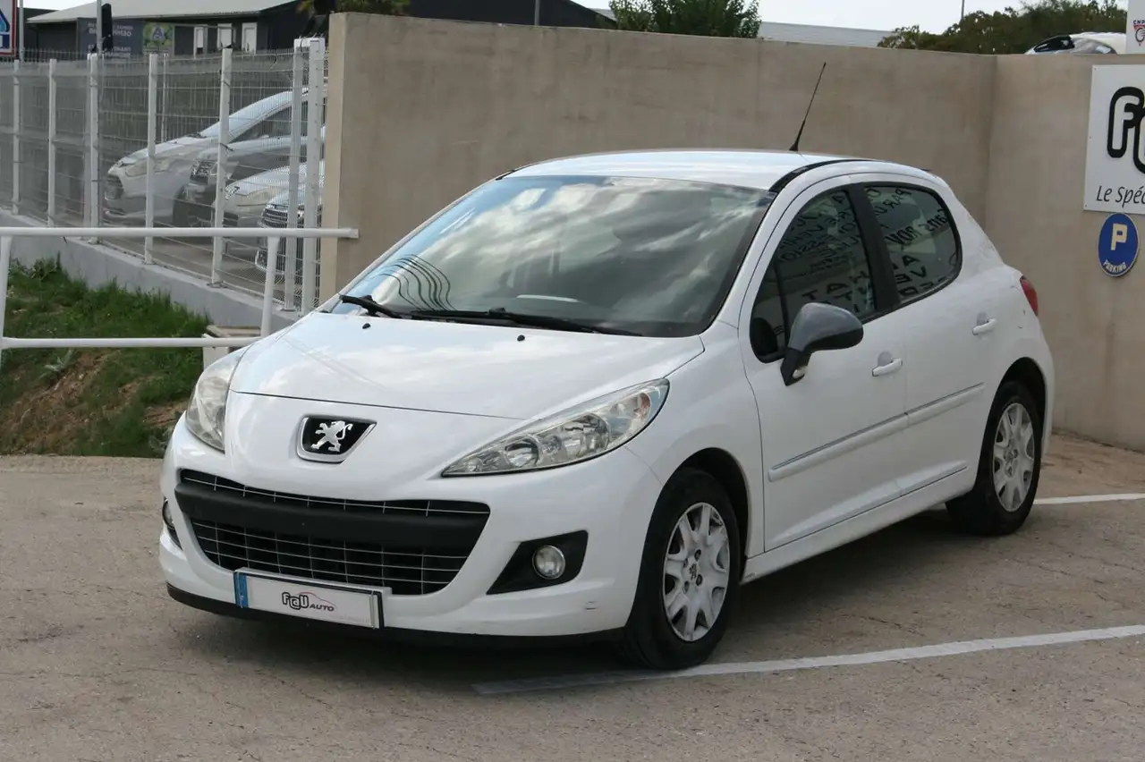 Peugeot 207 1.4 HDI FAP ACCESS 5P — photo 1 of 16