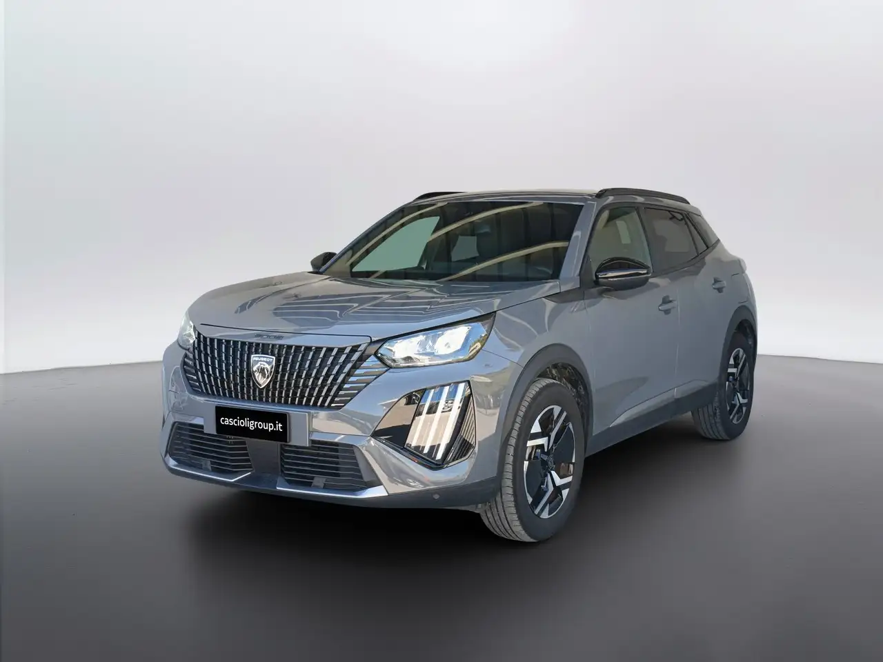Peugeot 2008 1.2 PureTech Allure — photo 1 of 15
