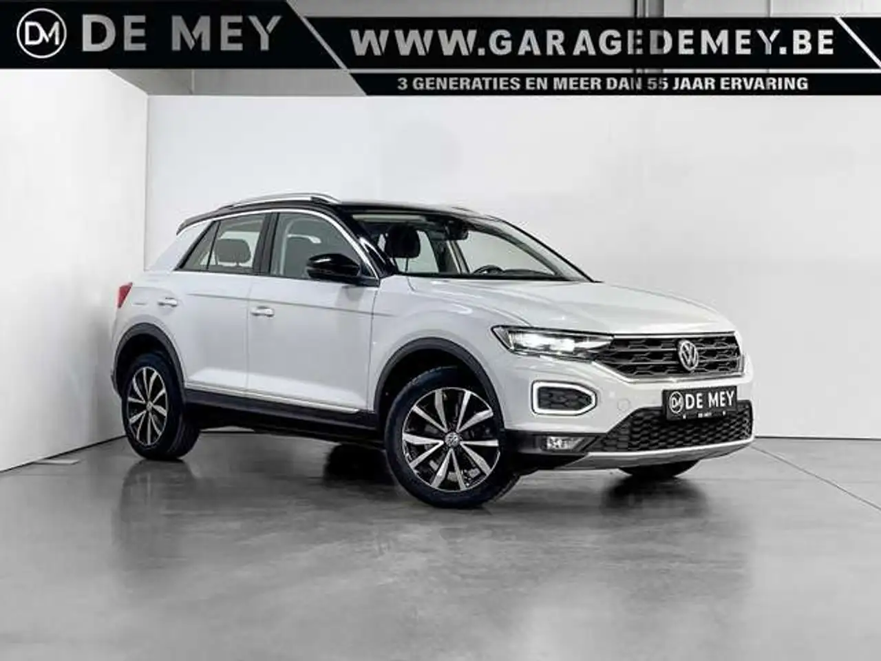 Volkswagen T-Roc 1.0 TSI / LED / Carplay / ACC / Zetelverwarming / PDC — photo 1 of 32