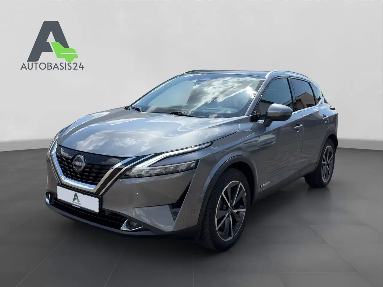 Nissan Qashqai 1.5 VC-T e-Power Tekna *PANO*HUD*KAMERA* — photo 1 of 20