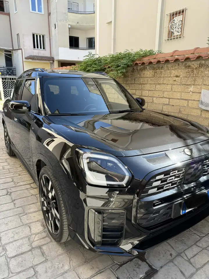 MINI John Cooper Works Countryman 2.0 48V D JCW auto — photo 1 of 8
