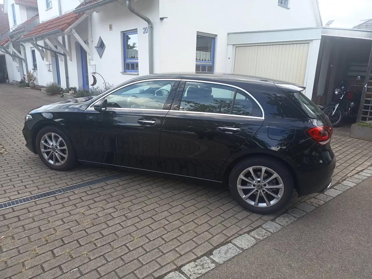 Mercedes-Benz A 180 A 180 — photo 1 of 6
