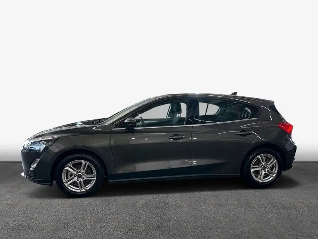 Ford Focus 1.0 Ecoboost 92kW Trend+ — photo 1 of 5