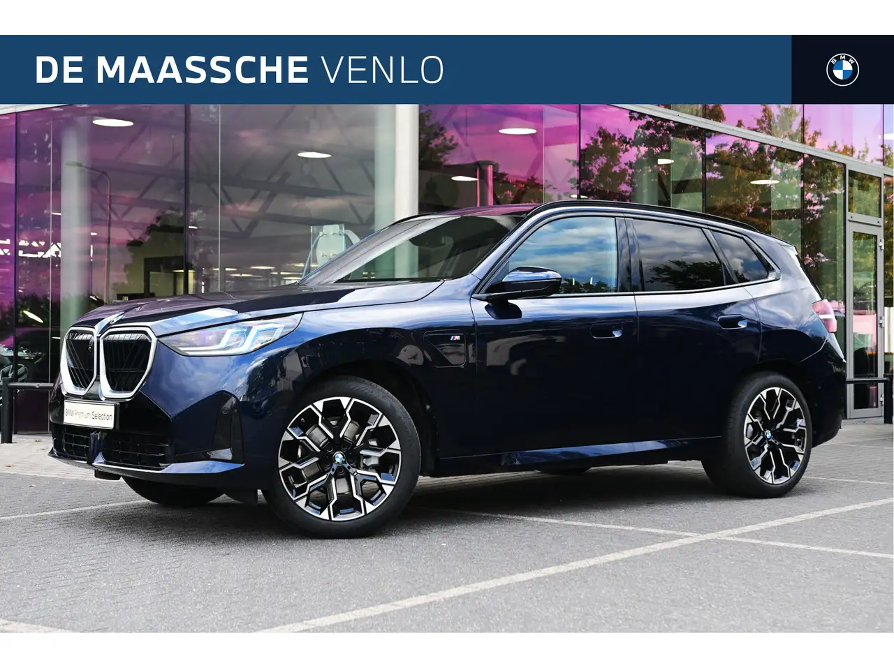 BMW X3 30e xDrive M Sport Automaat / Panoramadak / Trekha — photo 1 of 33