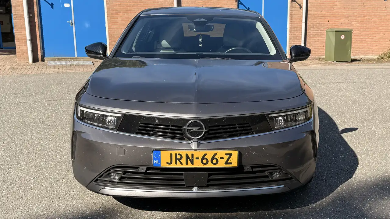 Opel Astra 1.2 Elegance, 360 Camera, Adapt.cruise, Keyless — photo 1 of 20