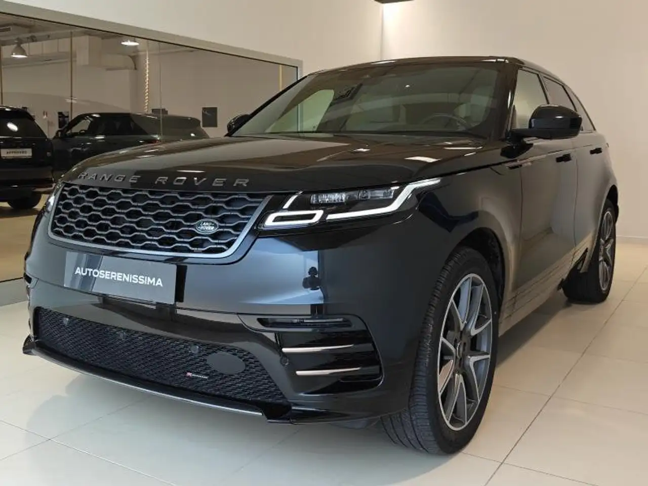 Land Rover Range Rover Velar RR Velar 2.0 I4 PHEV 404 CV R-Dynamic S — photo 1 of 15