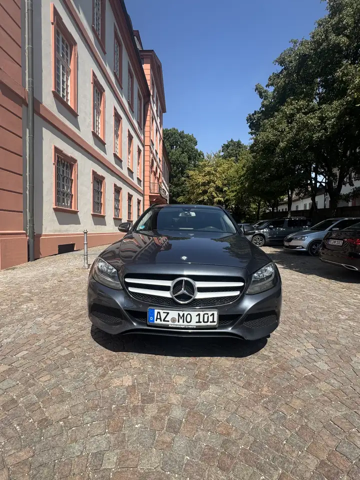 Mercedes-Benz C 200 Mercedes-Benz C 200 T-Modell — photo 1 of 7