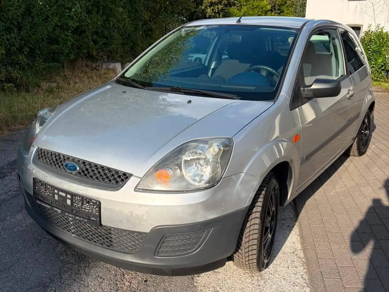 Ford Fiesta Fiesta FUN Automatik 96 tkm TÜV 10.2027 — photo 1 of 16