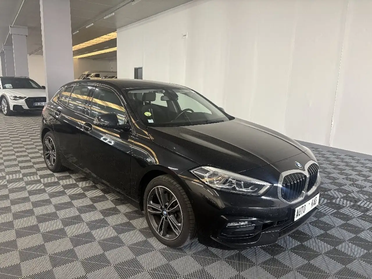 BMW 118 SERIE F40 118d 150 ch BVA8 Edition Sport — photo 1 of 10